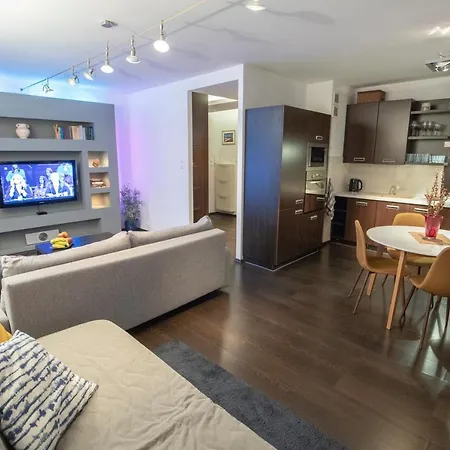 Bungalo Apartment *